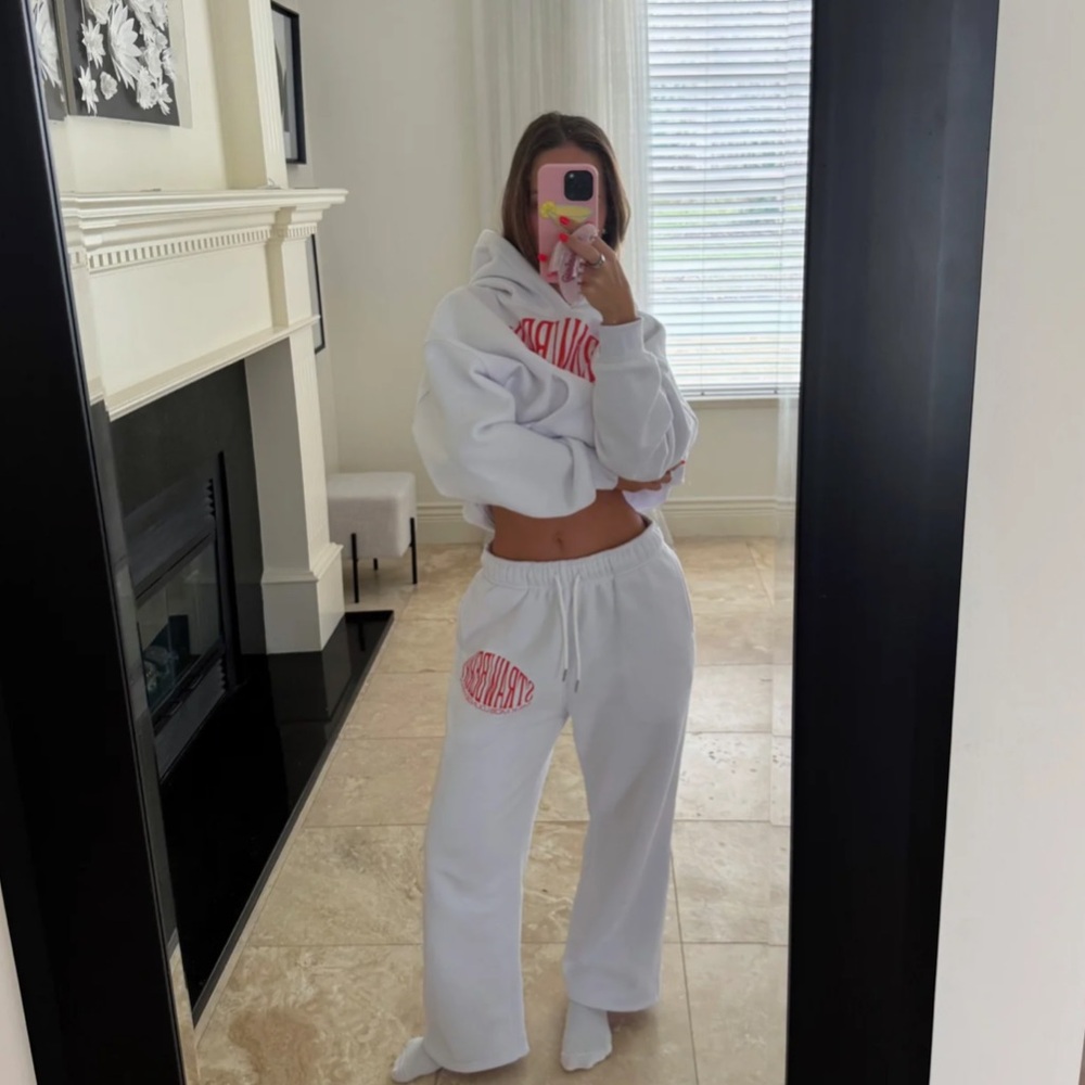 Strawberry Milk Mob - White Sweat Set - Picture 2 of 9